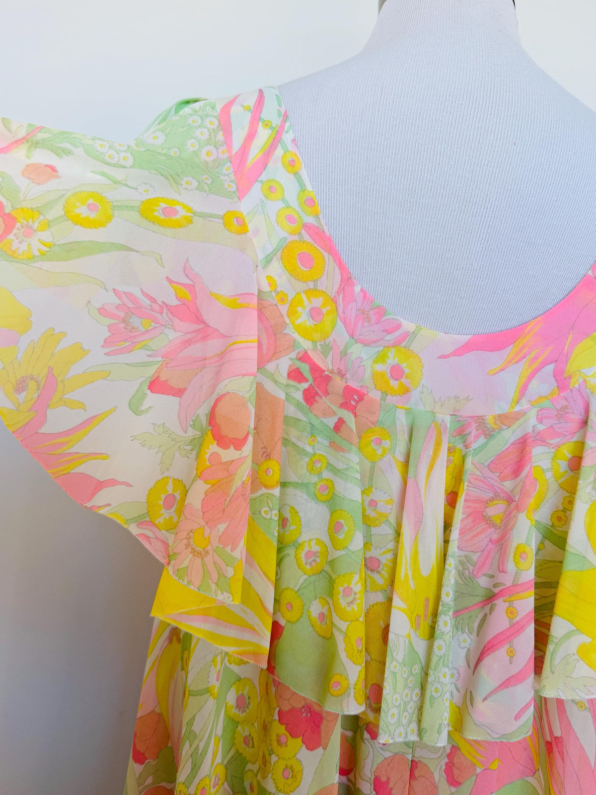 Vintage Floral Lucie Ann Sweeping Peignoir Nylon Set