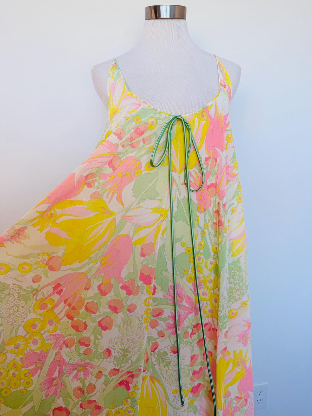 Vintage Floral Lucie Ann Sweeping Peignoir Nylon Set