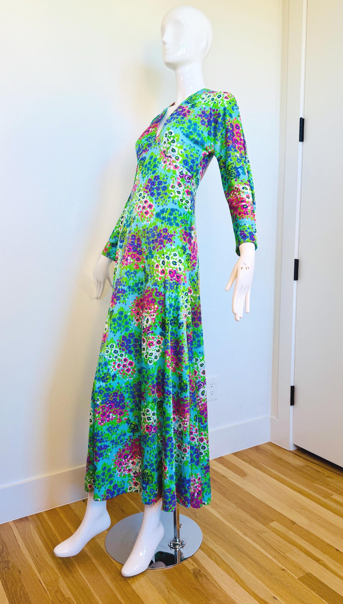 70s Anne Fogarty Bright Floral Print Maxi Dress