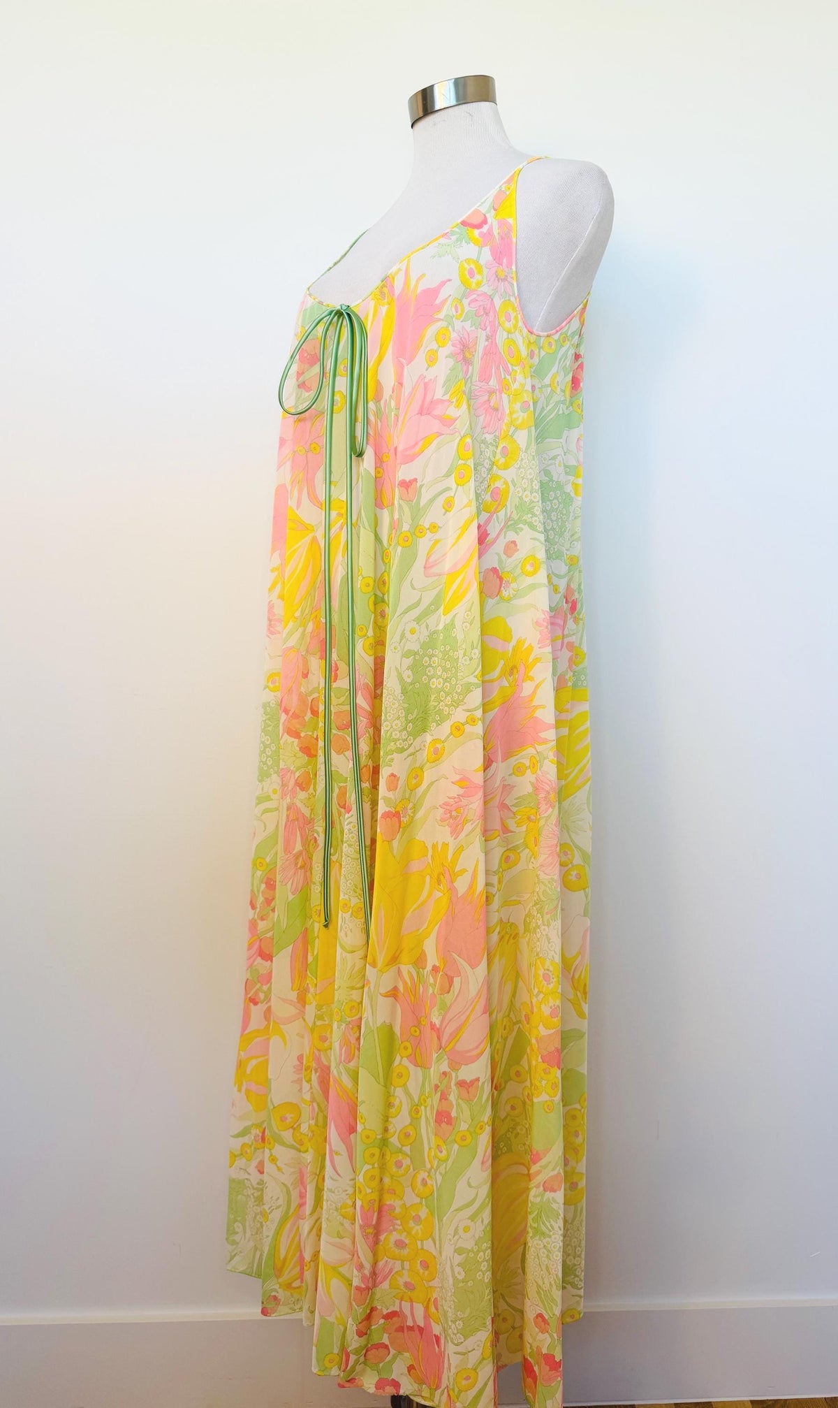 Vintage Floral Lucie Ann Sweeping Peignoir Nylon Set