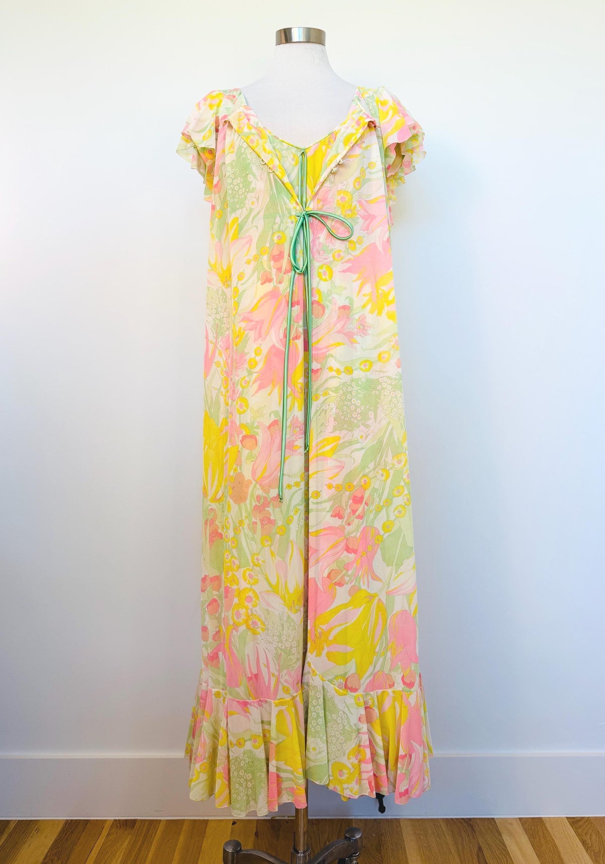 Vintage Floral Lucie Ann Sweeping Peignoir Nylon Set