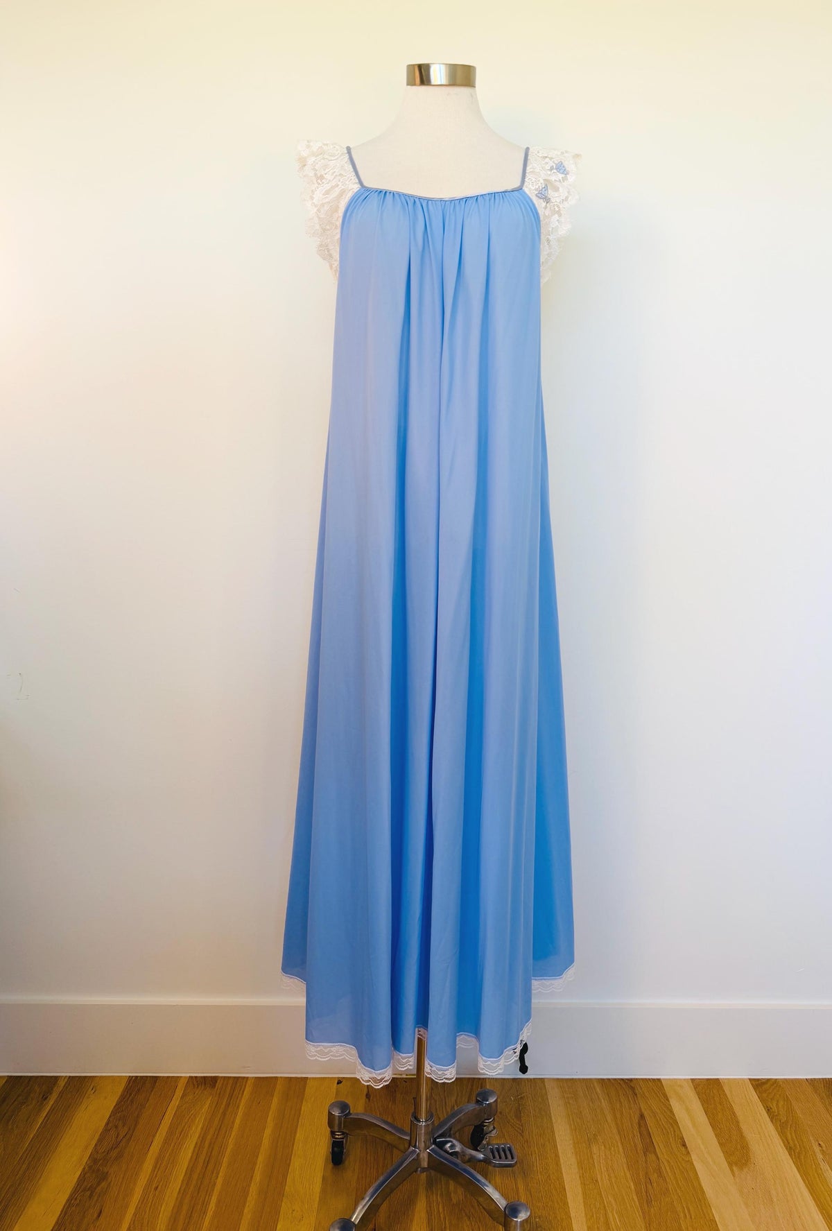 Vintage Lucie Ann of Beverly Hills Blue Lace and Nylon Slip Dress
