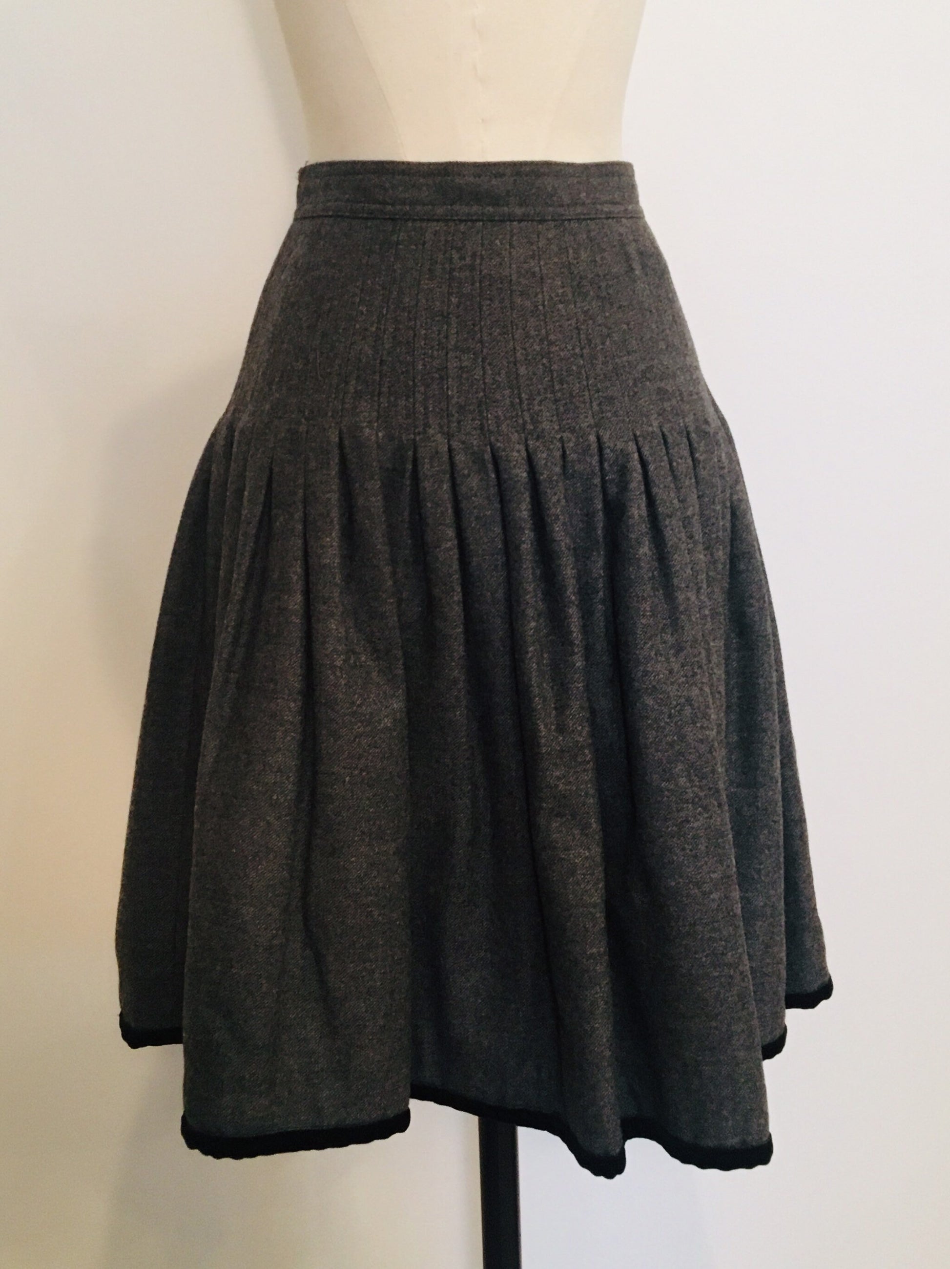 Vintage Valentino Fit and Flare Pleated Front Button Over The Knee Skirt