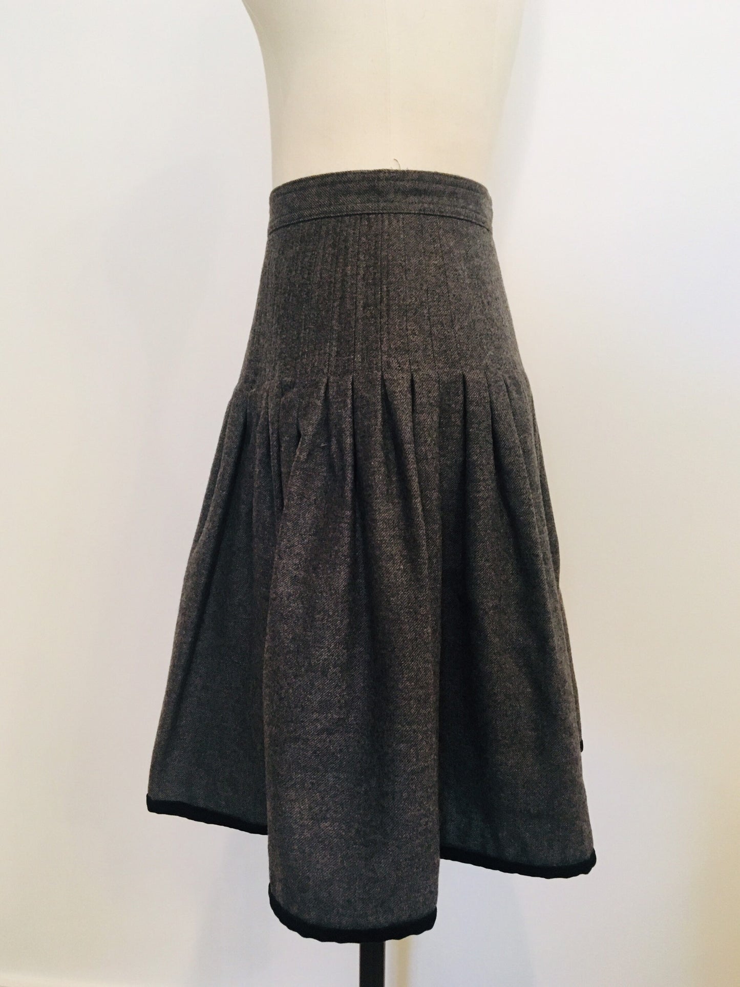 Vintage Valentino Fit and Flare Pleated Front Button Over The Knee Skirt