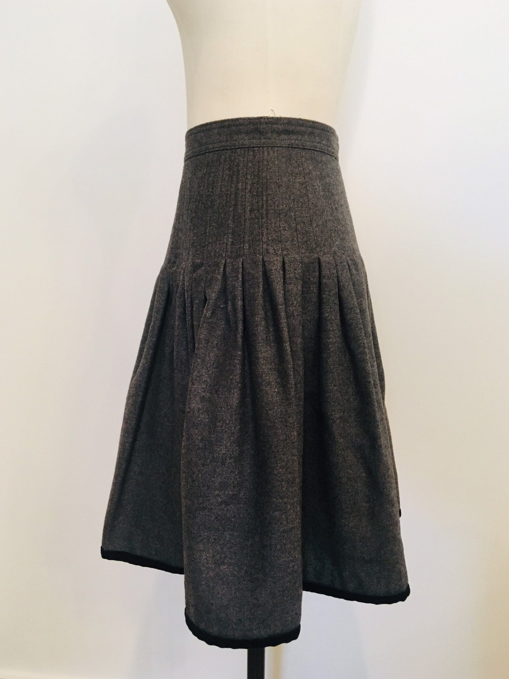 Vintage Valentino Fit and Flare Pleated Front Button Over The Knee Skirt