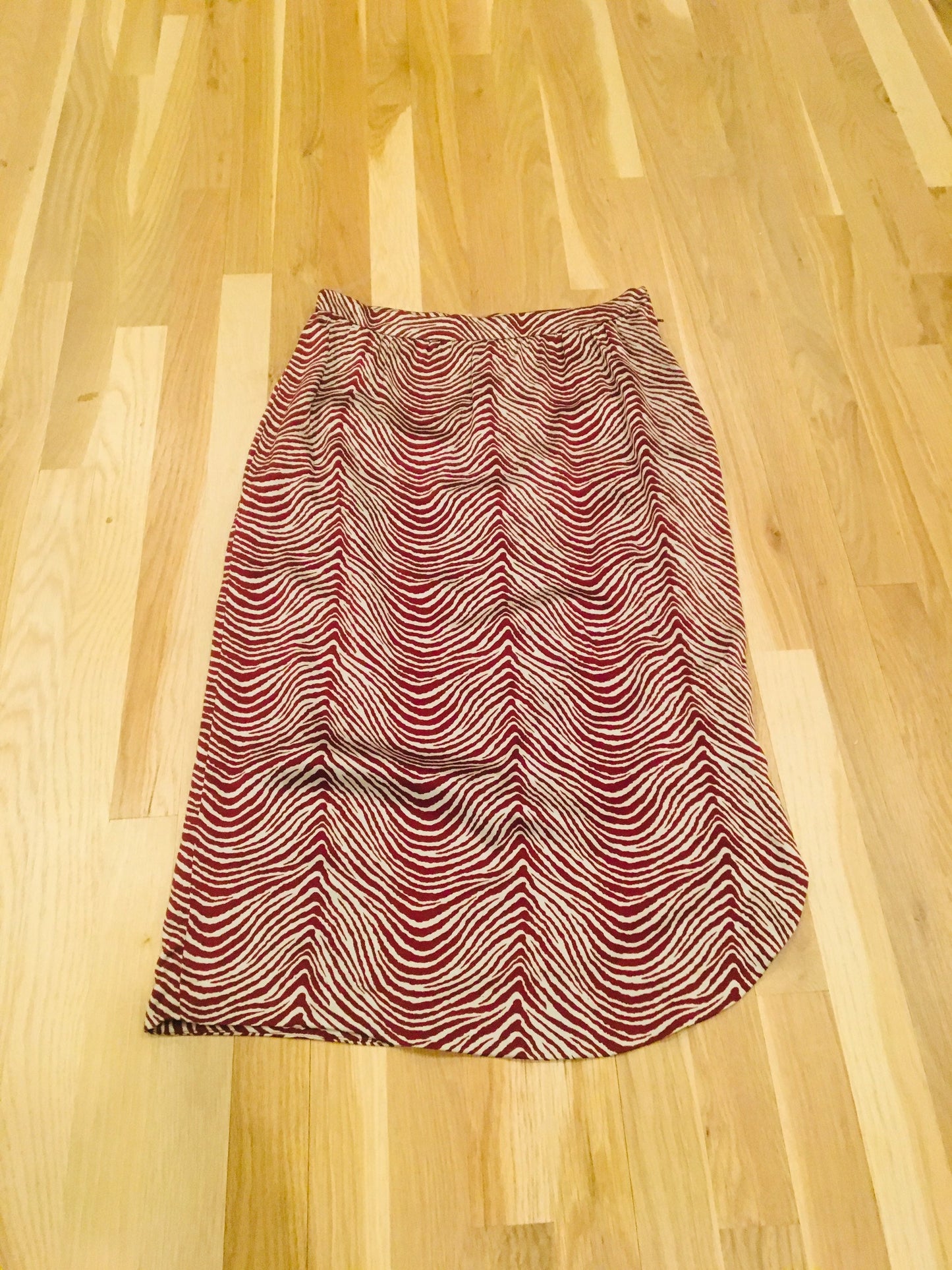 80s Jeannene Booher Silk Animal Print Skirt / DISCO skirt / Silk Midi Designer Skirt / Sexy Silk Skirt 32” waist