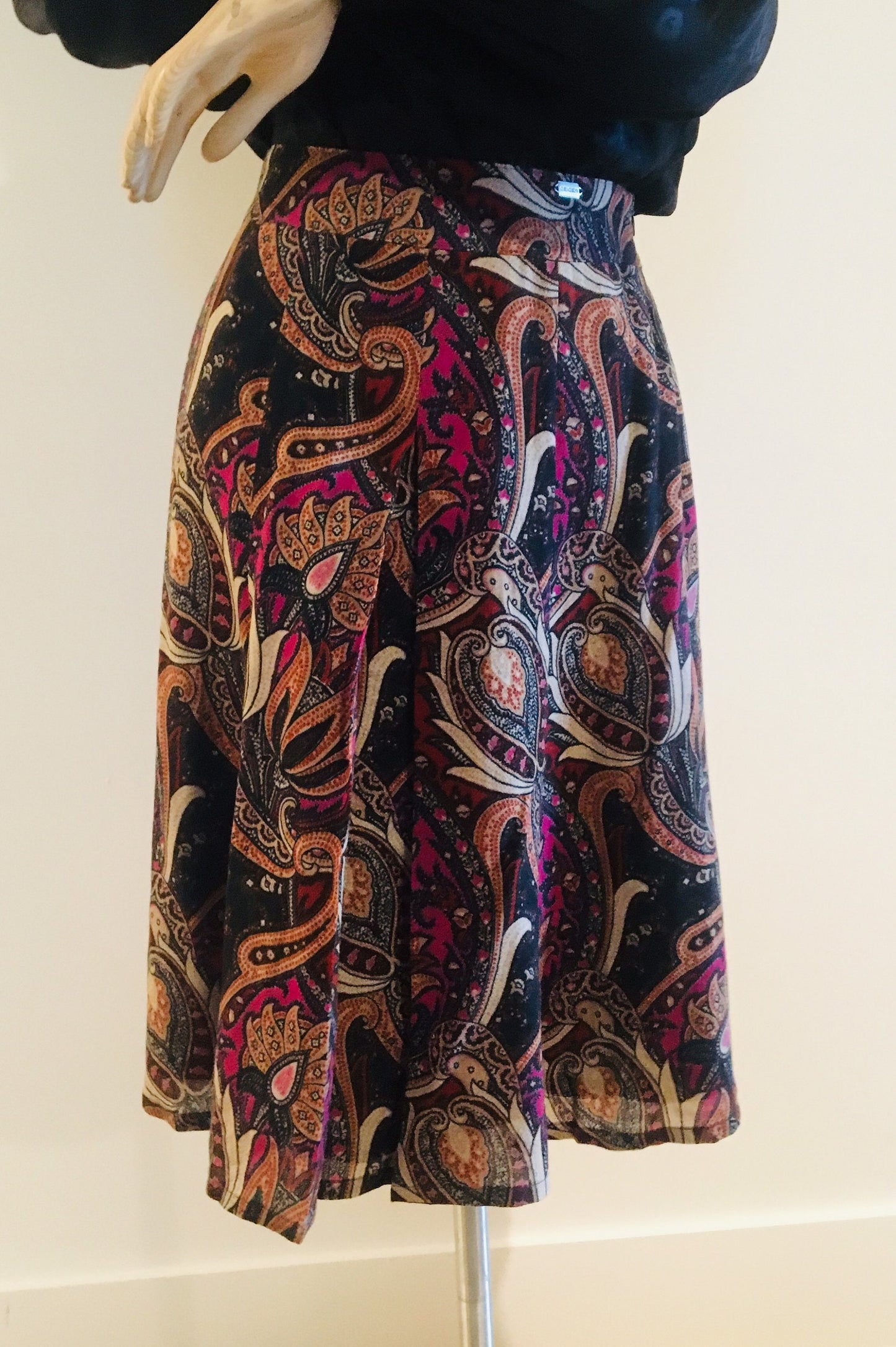 Vintage Wool Paisley Geiger of Austria Midi Half Calf Length Designer Skirt Size 34