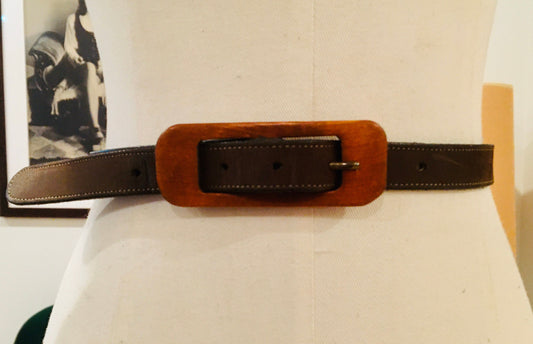 Vintage Brown Suede Skinny Belt / Boho Wooden Buckle / 70s Skinny Belt