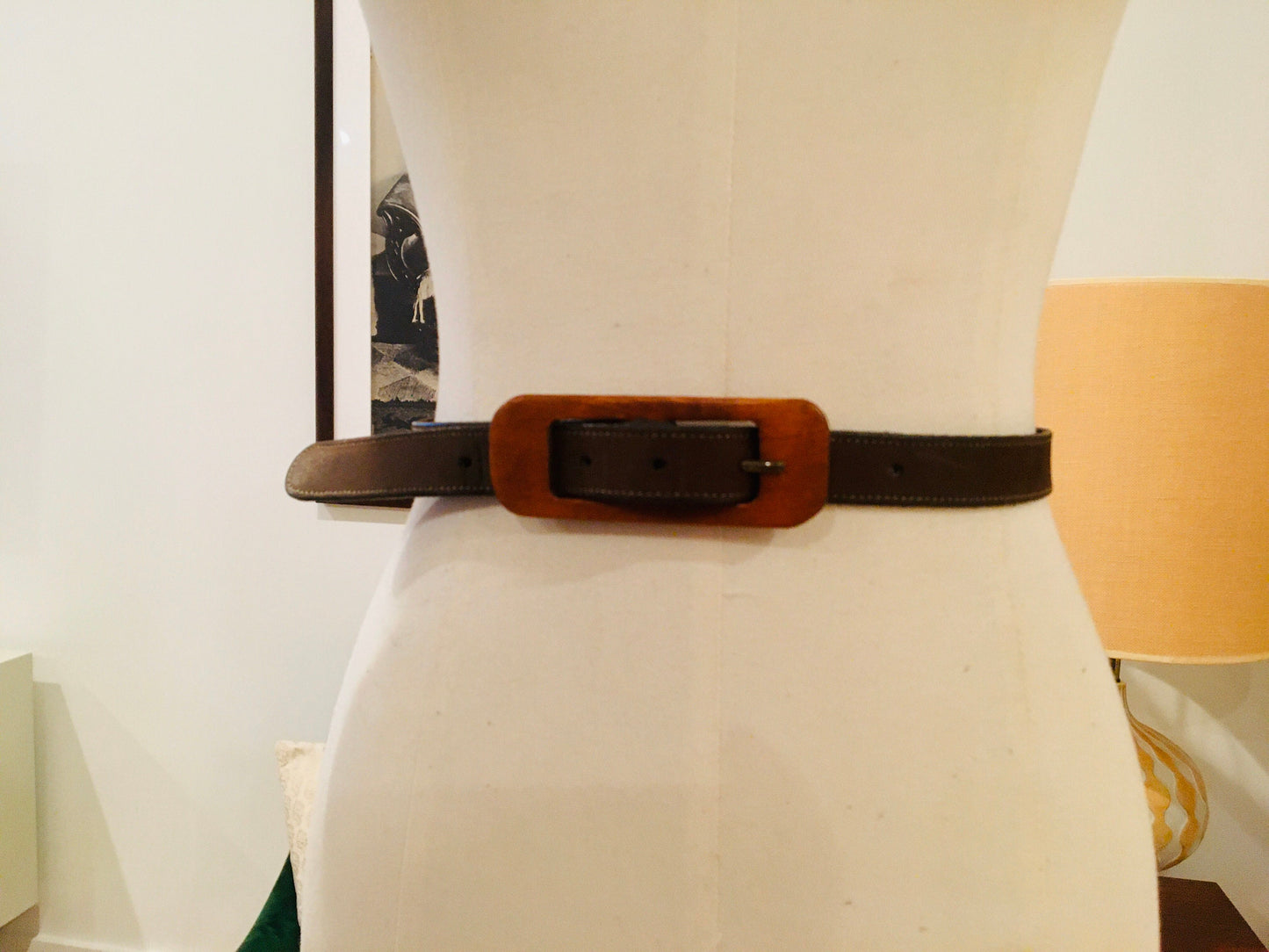 Vintage Brown Suede Skinny Belt / Boho Wooden Buckle / 70s Skinny Belt