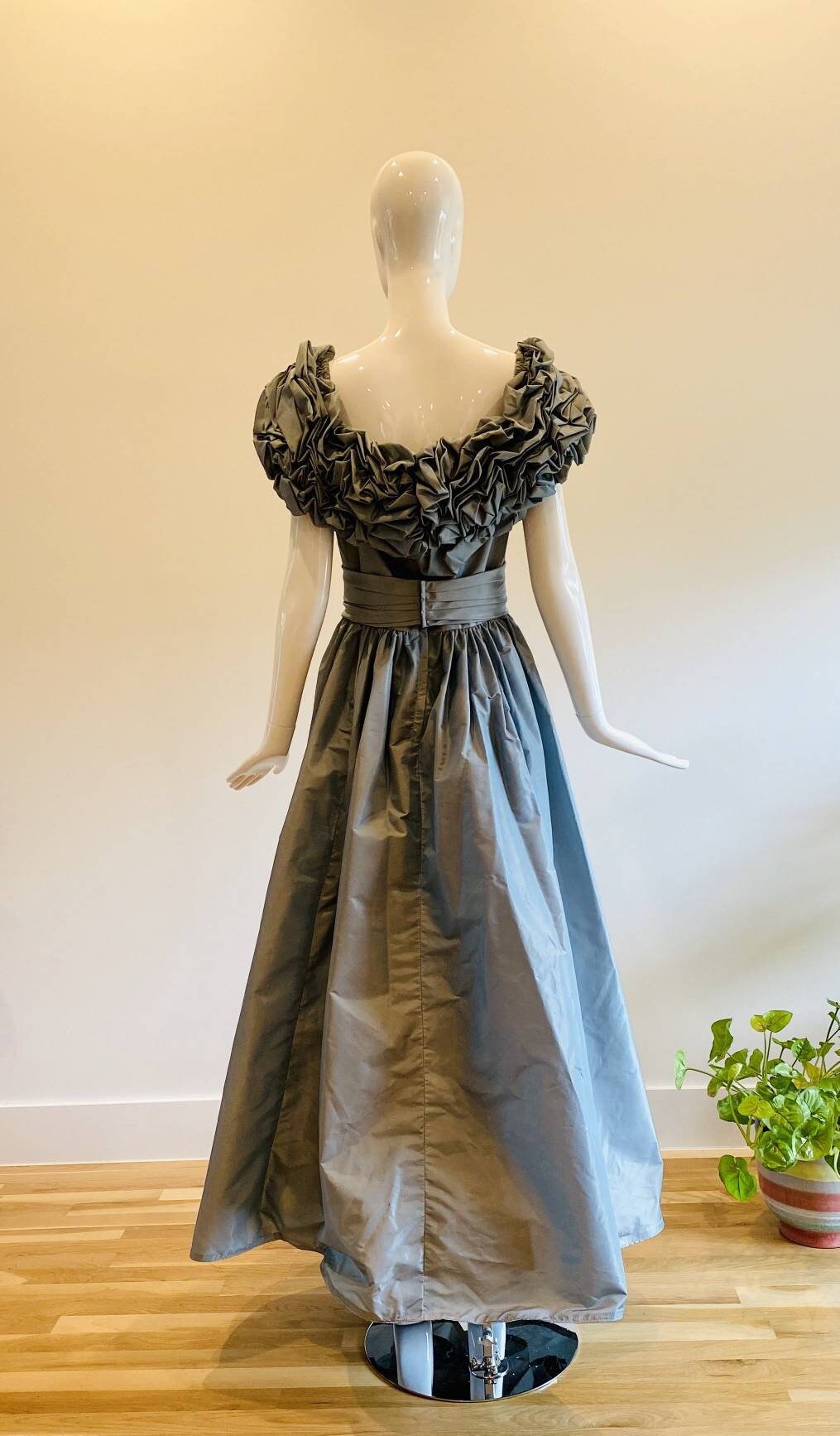 80s Victor COSTA Pale Blue Taffeta Ballgown / Vintage Princess Dress / Vintage Party Dress / Wedding / Quincenera