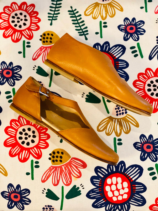 Luisa & Ernesto Little Girls Cognac Italian Leather Shoes Size 28