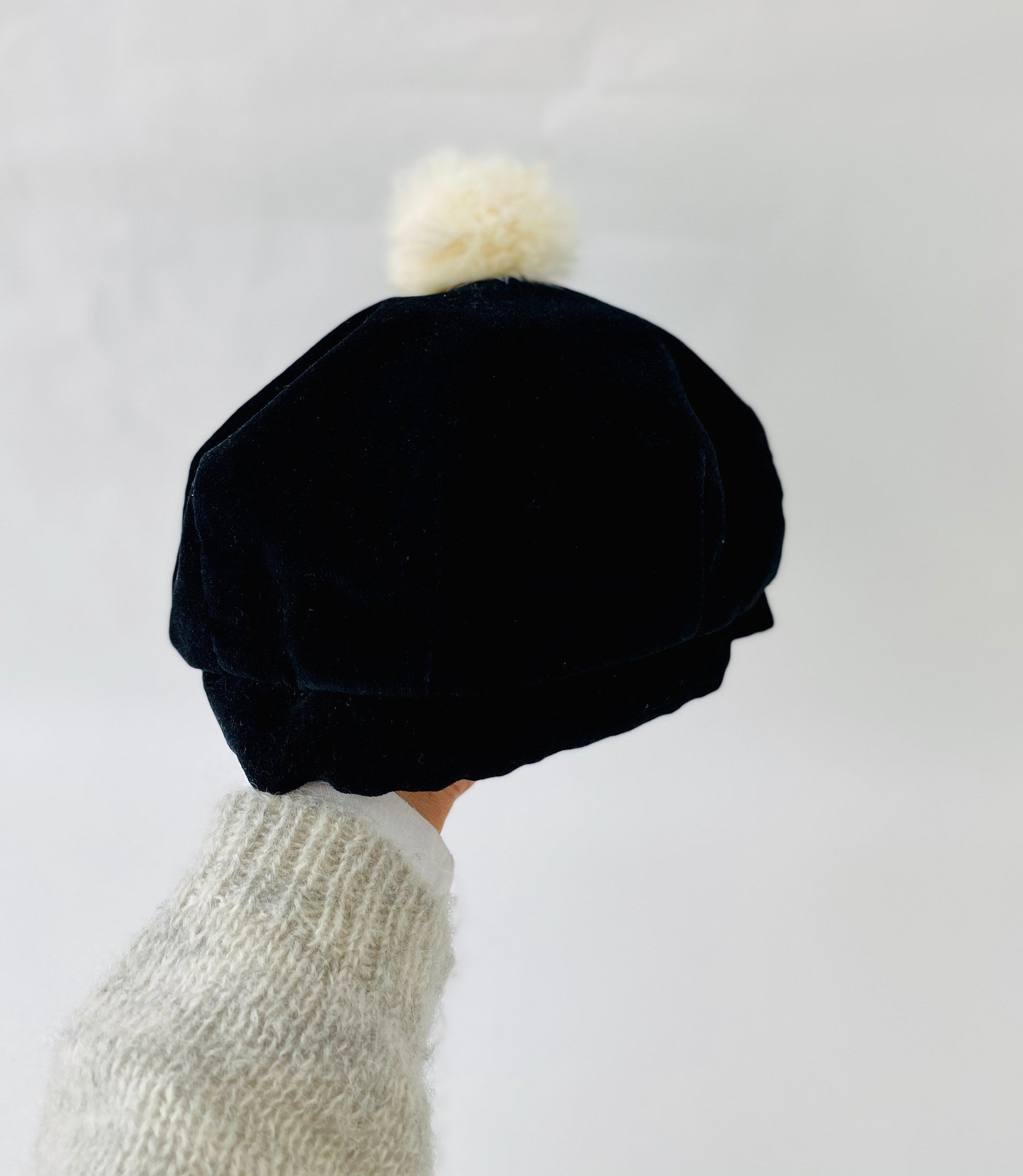 60s Kids Groovy Black Velvet Slouchy Beret With White Fur Pom Pom Top Hat 21" round