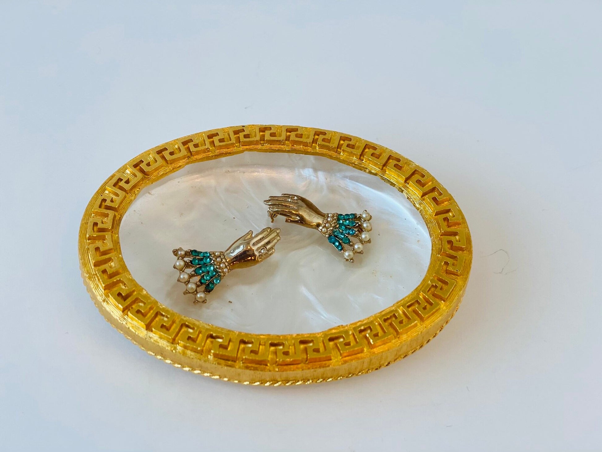 80s Rare Vintage Mother of Pearl Gold Plated Fancy Trinket Jewelry Dish