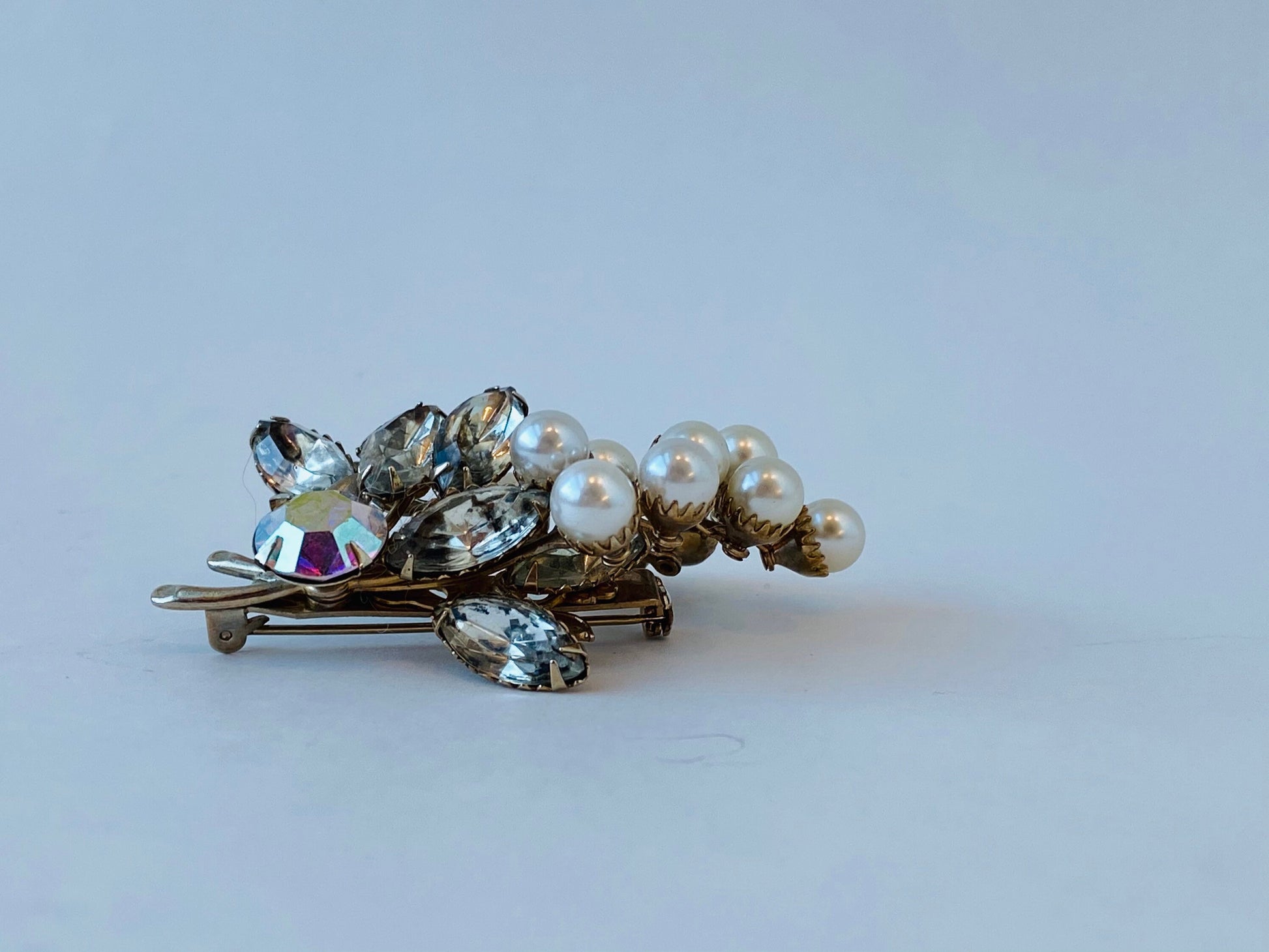 Antique Imitation Pearl and Glass Crystal Grape Vine 3D Gold Tone Statement 3" Brooch