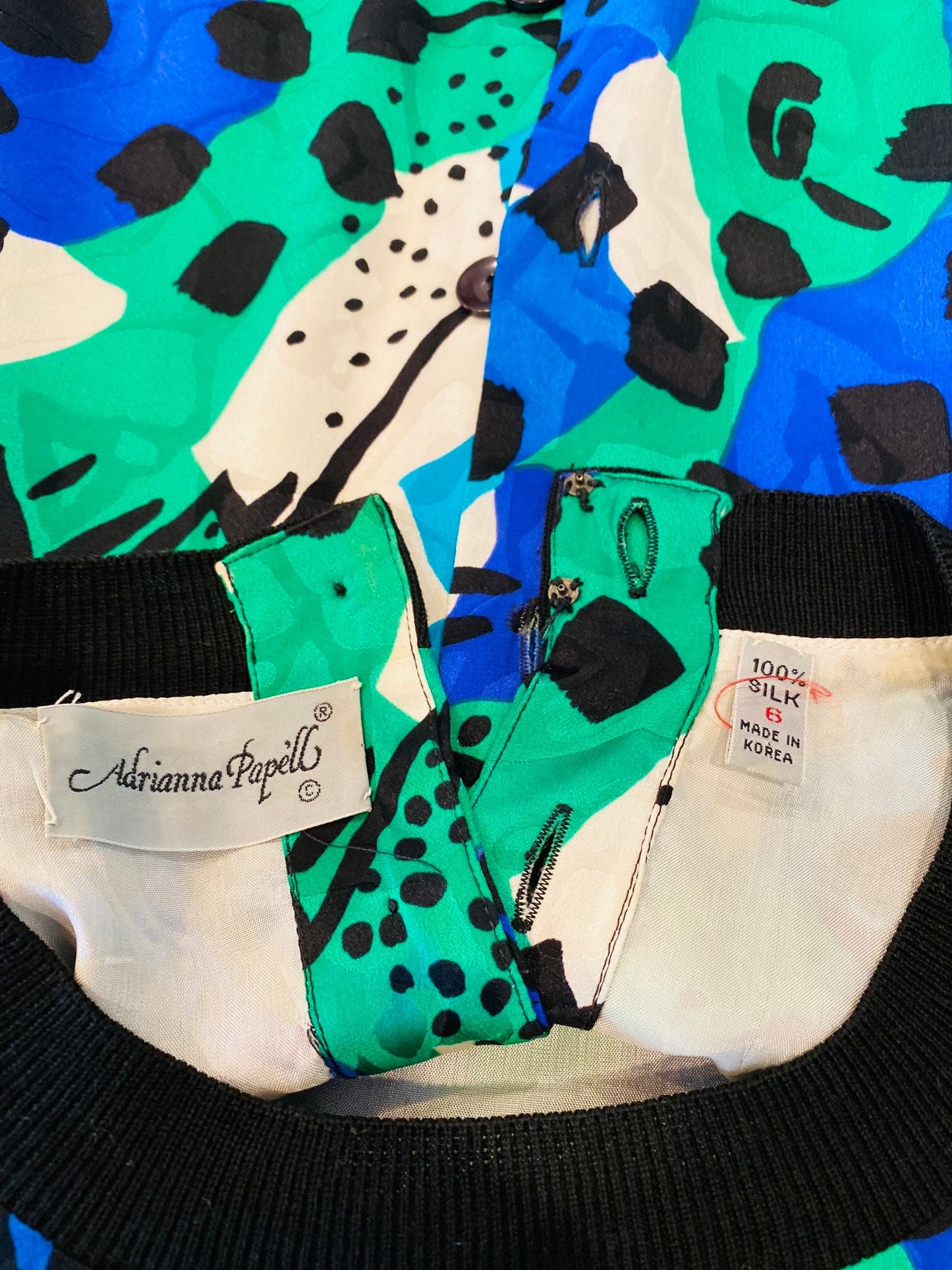 80s Adrianna Papell Silk Gauchos Cropped Short Sleeve Set / Graphic Blue Green Black and White Ensemble/ Wide leg High Waist Cropped Top