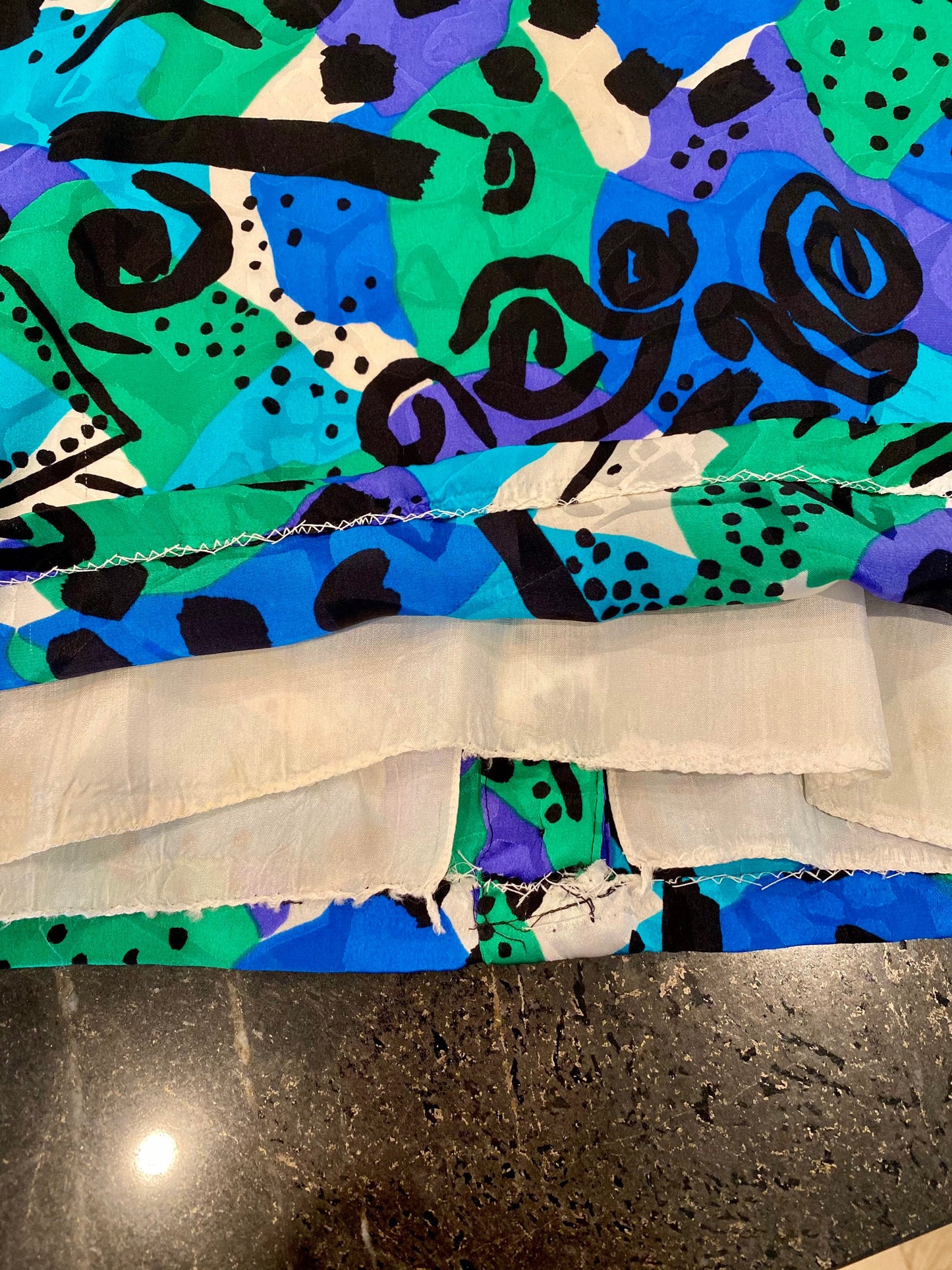 80s Adrianna Papell Silk Gauchos Cropped Short Sleeve Set / Graphic Blue Green Black and White Ensemble/ Wide leg High Waist Cropped Top