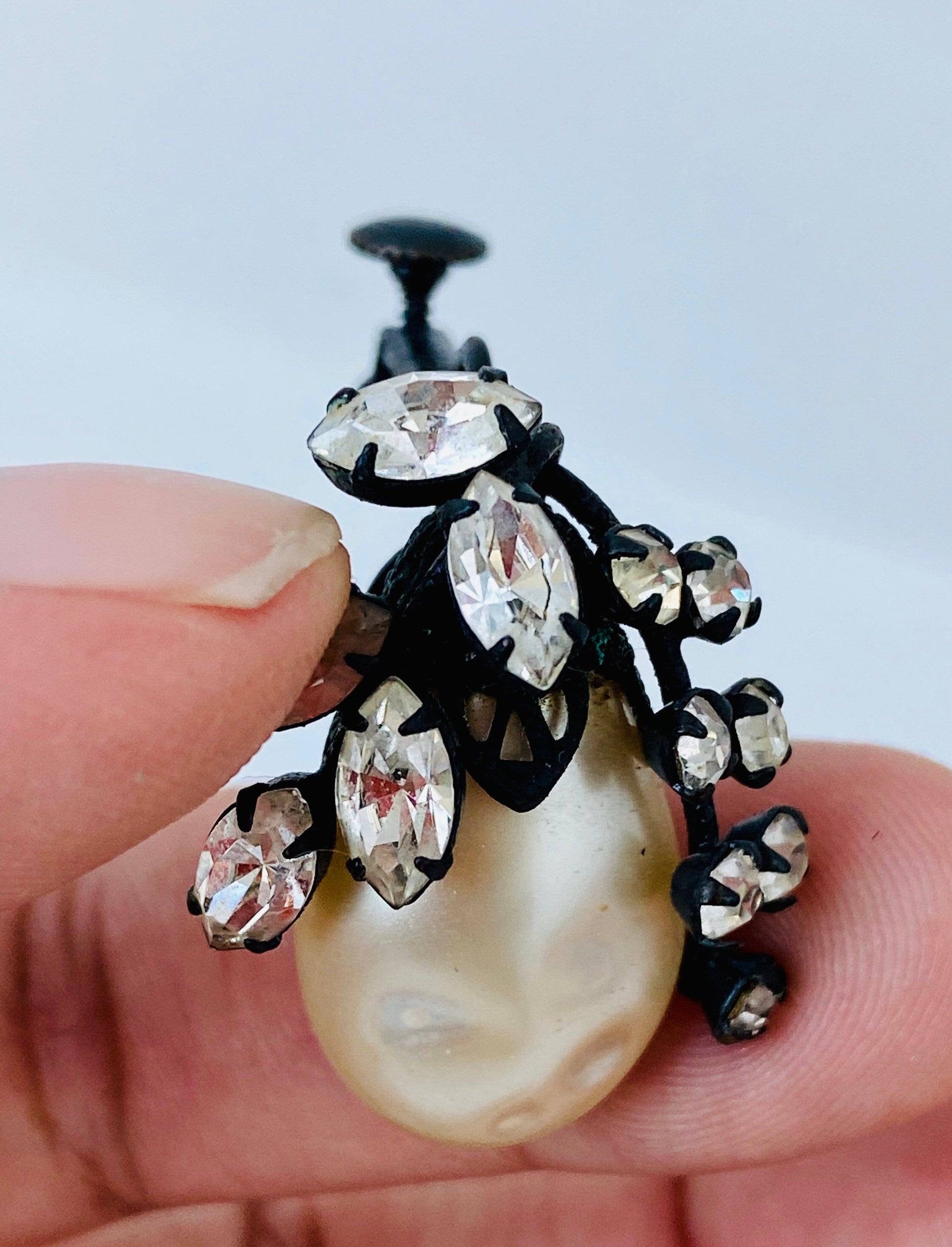 Rare 40s Signed Vendome Coro Pearl and Crystal Rhinestone Hematite Statement Clip on screw backs Earrings