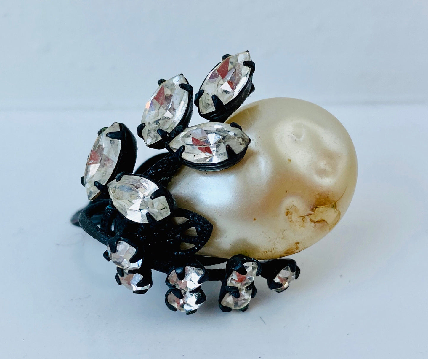 Rare 40s Signed Vendome Coro Pearl and Crystal Rhinestone Hematite Statement Clip on screw backs Earrings