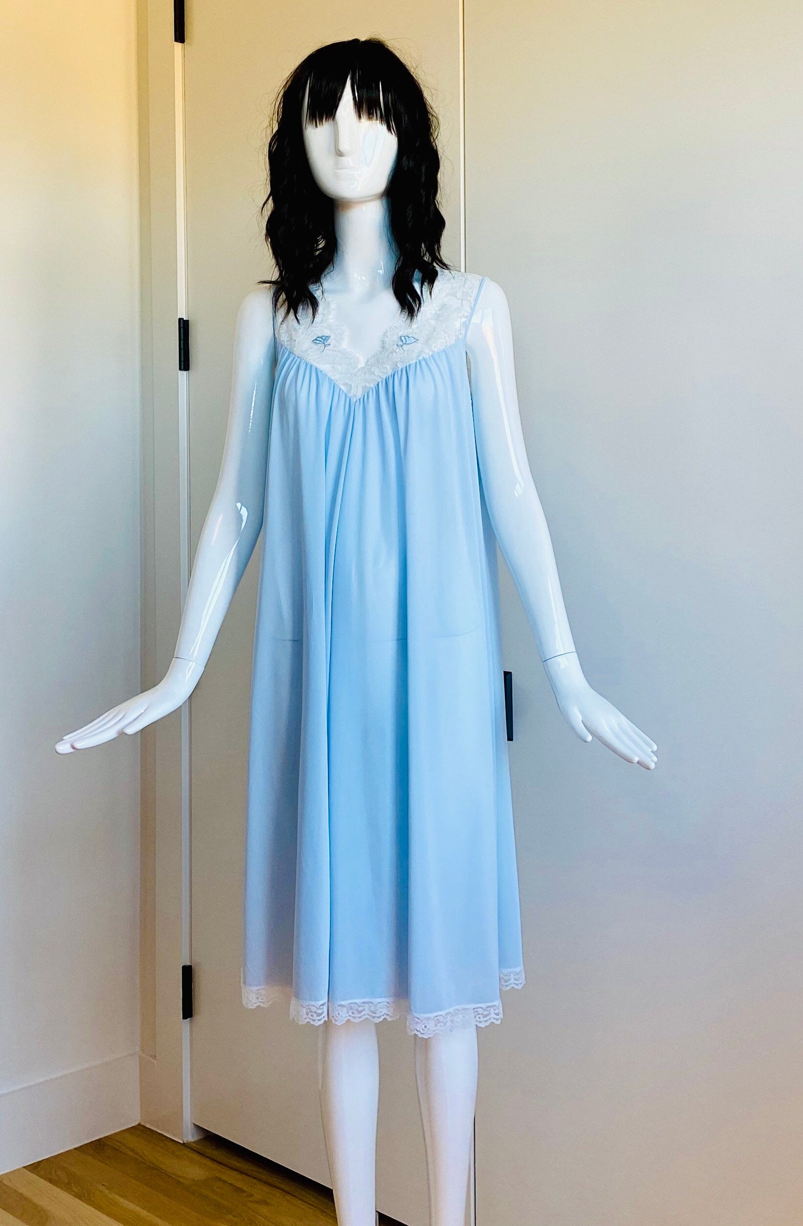 60s Lucie Ann Beverly Hills Claire Sandra Blue Nylon and Lace Sweeping Negligee