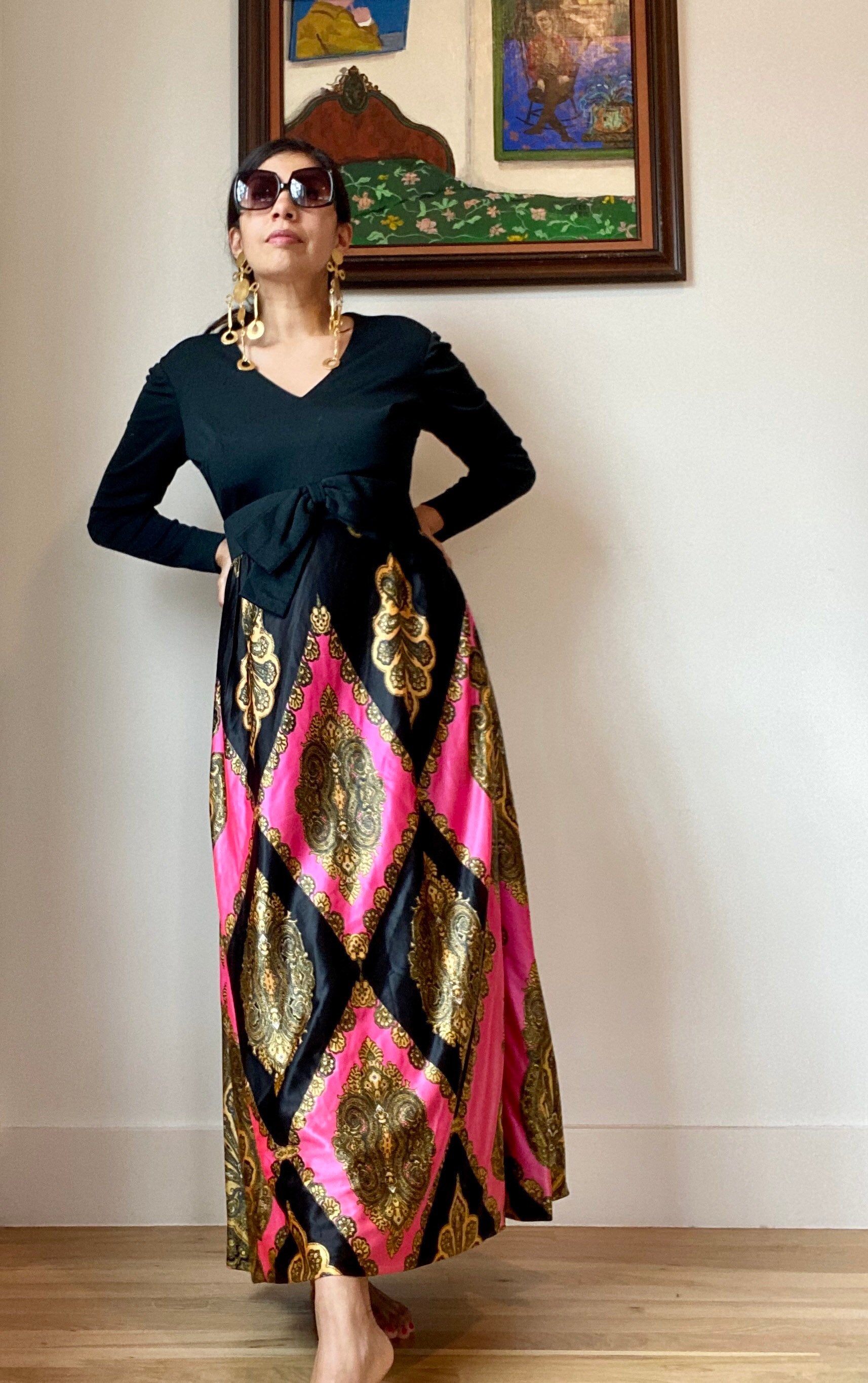 60s/70s Rare Pink and Gold Damask Maxi Dress Long Sleeves 29" Waist
