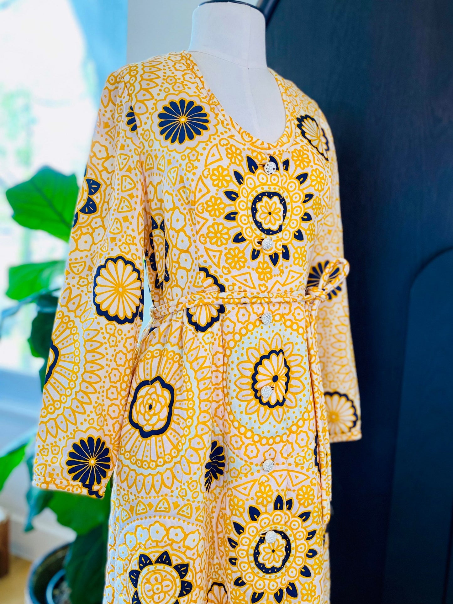 60s Dynasty Hong Kong Retro Printed Long Sleeves Quilted Maxi Hostess Dress