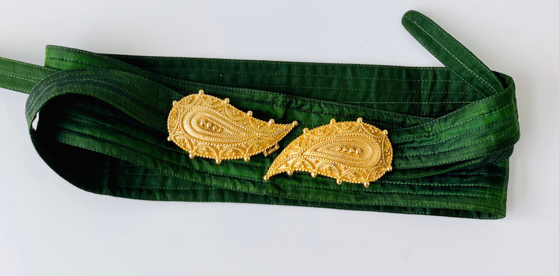 80s Mimi DiN Signed Gold Plated Oversized Paisley Statement Buckle