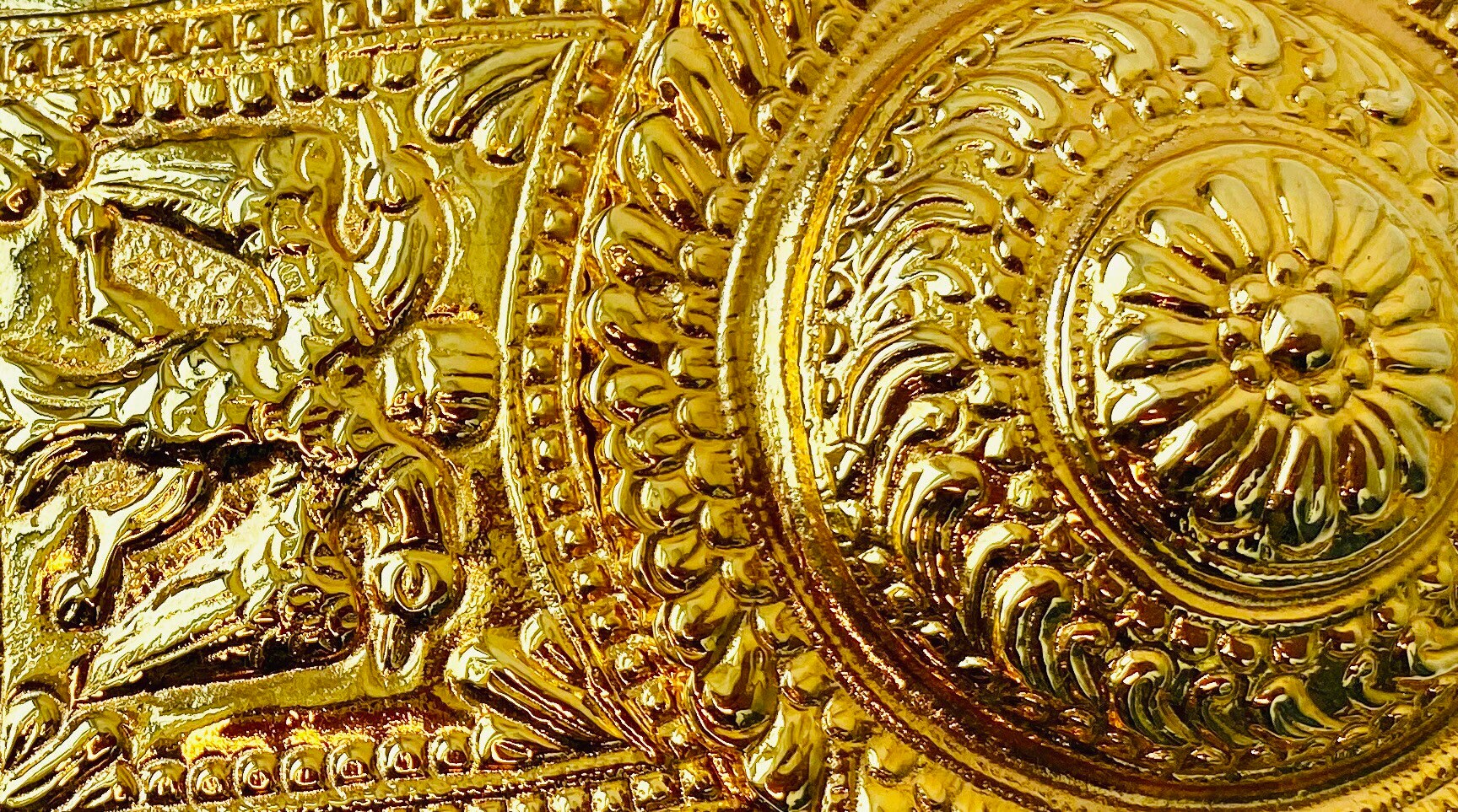 80s Designer Alexis Kirk Gold Plated Opulent Belt Buckle Statement Piece