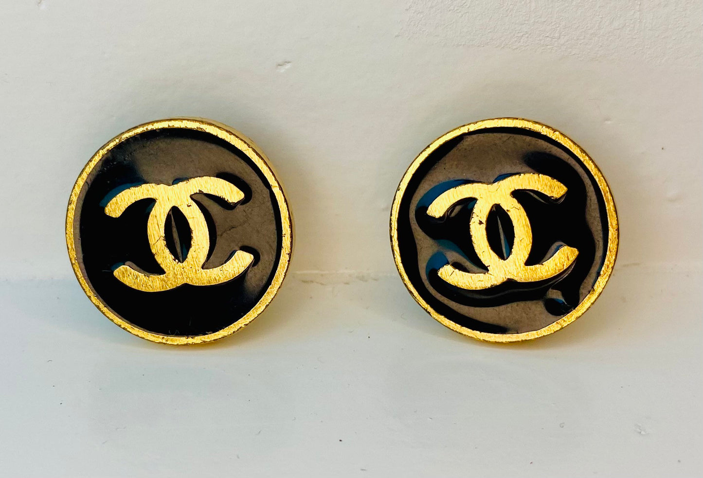 Chanel 2001 Spring Black Enameled and Gold Logo Clip Ons