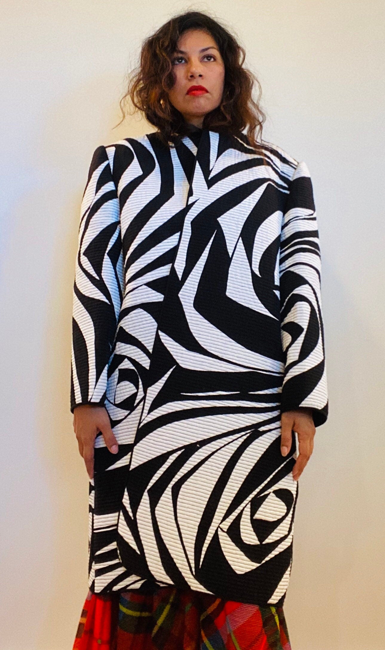 CHRISTIAN RUPERT Italian Couturier Quilted Black and White Printed Dramatic Sculptured Oversized Shoulder Pads Jacket Structured Coat