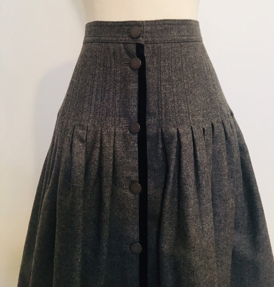 Vintage Valentino Fit and Flare Pleated Front Button Over The Knee Skirt