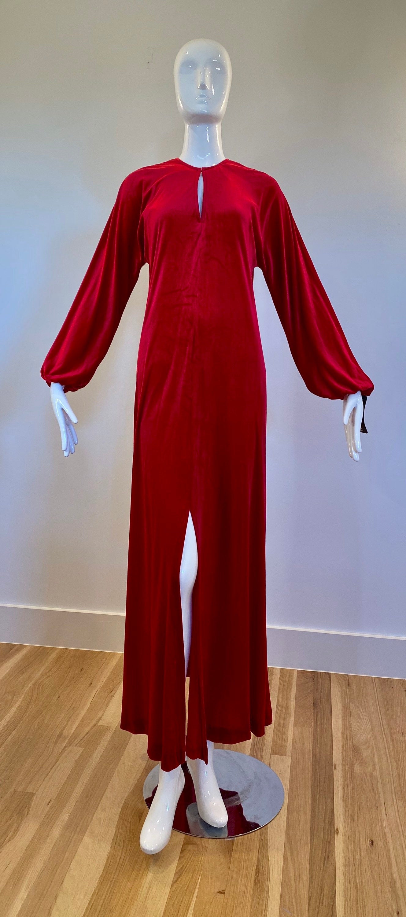 70s HALSTON IV Dorian NWT Glamorous Red Velvet Sweeping Maxi Caftan Hostess Dress