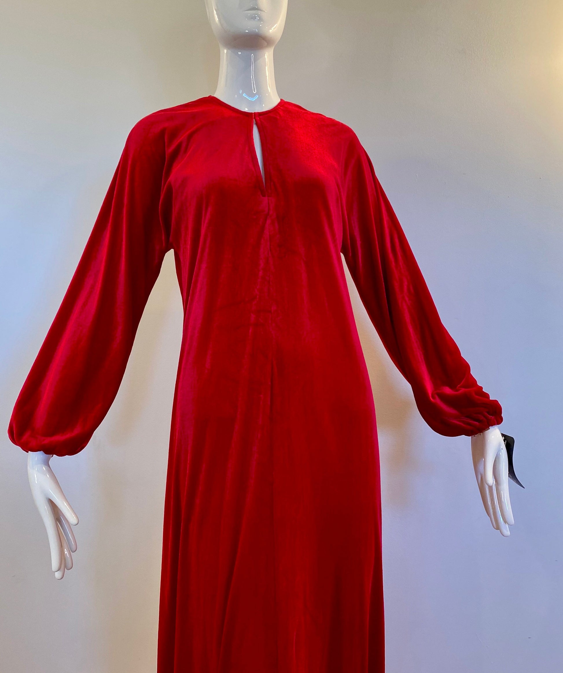 70s HALSTON IV Dorian NWT Glamorous Red Velvet Sweeping Maxi Caftan Hostess Dress