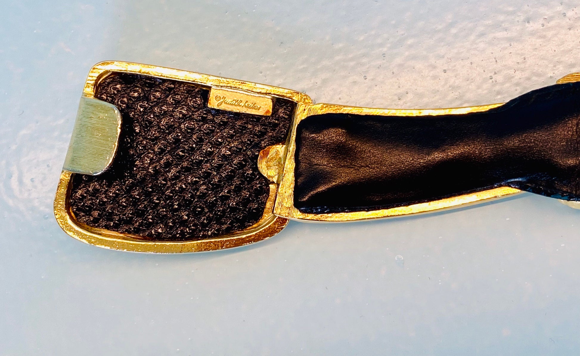 Judith Leiber Black Lizard Multi Stone Gold Plated Cabochon Buckle Adjustable Belt