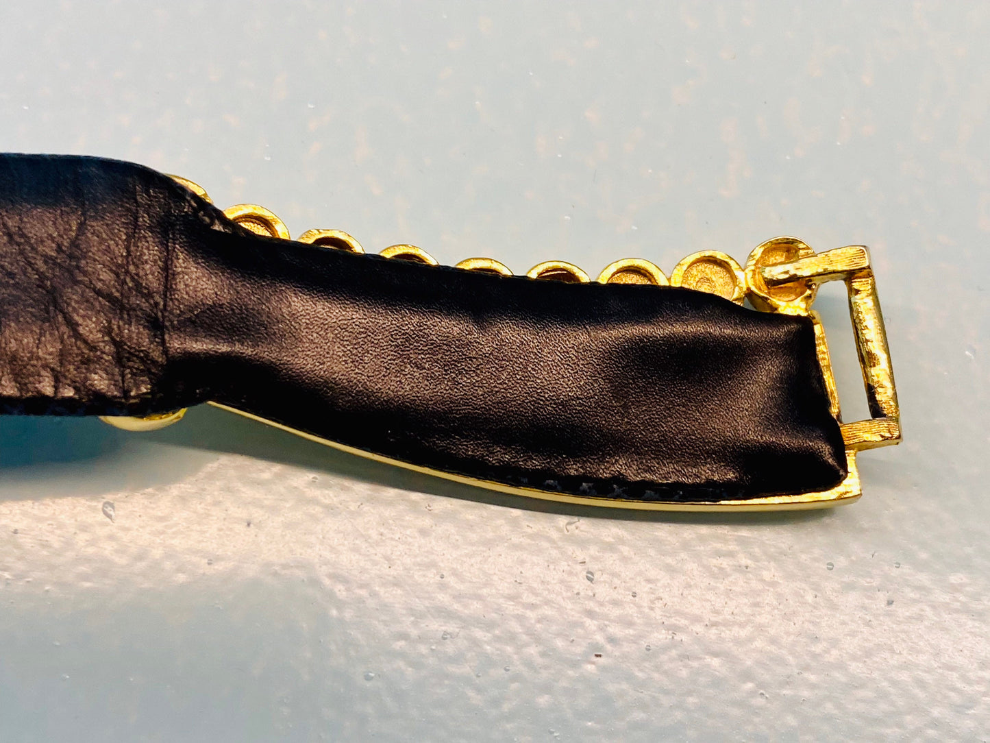 Judith Leiber Black Lizard Multi Stone Gold Plated Cabochon Buckle Adjustable Belt