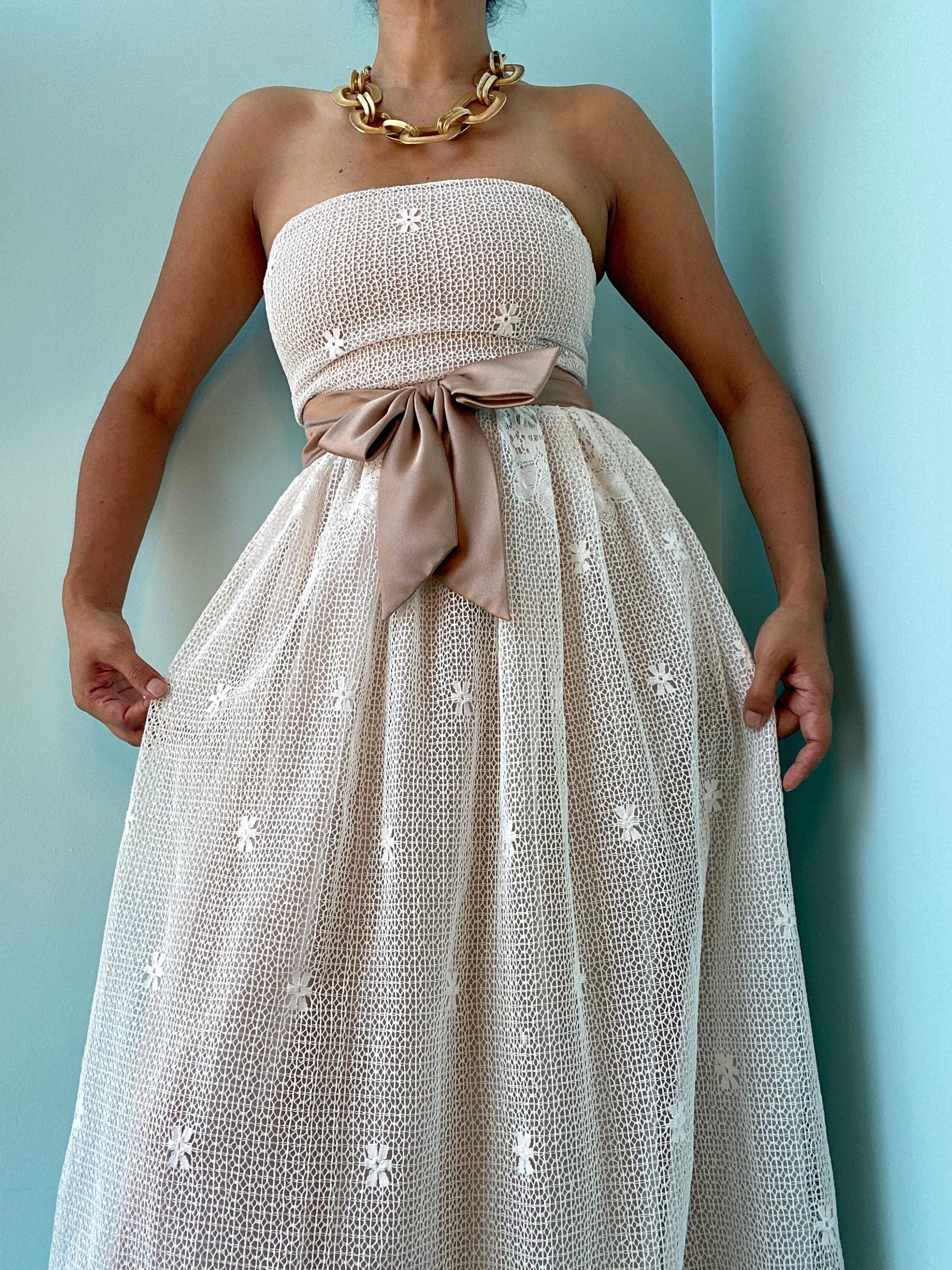 Mollie Parnis White Lace Strapless Maxi Dress